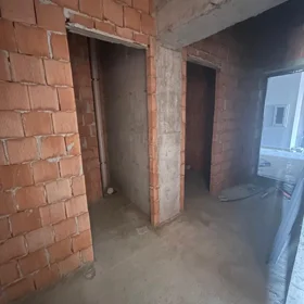 In Baku 70.0 m² apartment is for sale - Image 3