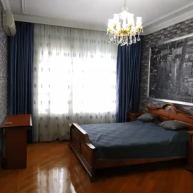 In Baku 200.0 m² apartment is for rent - Image 5