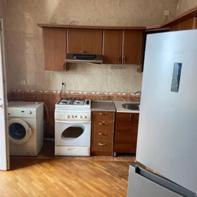 In Baku 90.0 m² apartment is for rent - Image 4