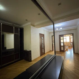 In Baku 171000.0 m² apartment is for sale - Image 5