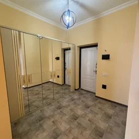 In Baku 70.0 m² apartment is for rent - Image 3