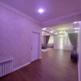 In Baku 120.0 m² apartment is for rent - Image 3