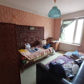 In Baku 70.0 m² apartment is for sale - Image 3