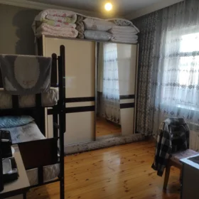 In Khirdalan 60.0 m² house with 3.0 rooms is for sale - Image 2