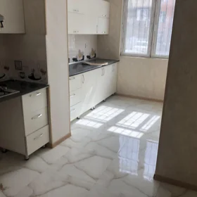 In Baku 110.0 m² apartment is for rent - Image 4