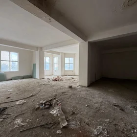 In Baku 610.0 m² commercial is for sale - Image 4