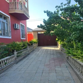 In Baku 300.0 m² house with 6.0 rooms is for sale - Image 3