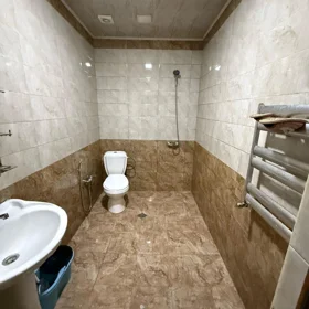 In Khirdalan 65.0 m² apartment is for rent - Image 5