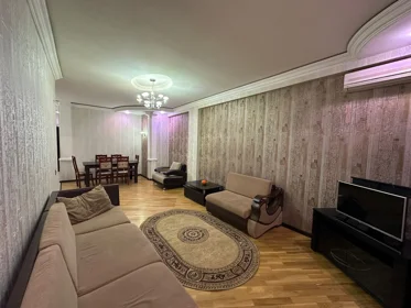 In Baku 125.0 m² apartment is for sale - Image 3