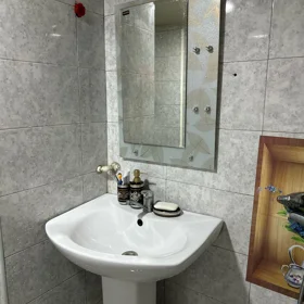 In Baku 60.0 m² apartment is for sale - Image 4