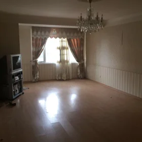 In Baku 65.0 m² apartment is for sale - Image 2