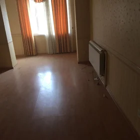 In Baku 65.0 m² apartment is for sale - Image 4