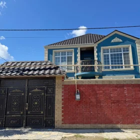 In nan 200.0 m² house with 5.0 rooms is for sale - Image 2