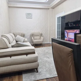 In Baku 70.0 m² apartment is for sale - Image 2