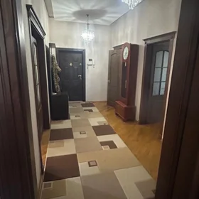 In Baku 156.0 m² apartment is for sale - Image 2