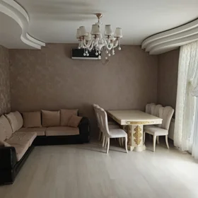 In Baku 100.0 m² house with 3.0 rooms is for rent - Image 3