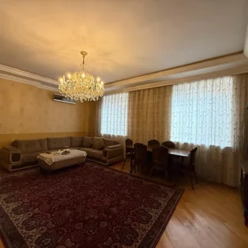 In Baku 156.0 m² apartment is for sale - Image 3