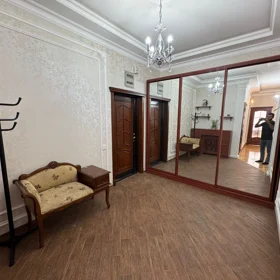 Baku-da 150.0 m2 mənzil kirayə verilir - Şəkil 3