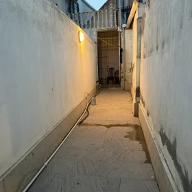 In Baku 150.0 m² apartment is for sale - Image 2