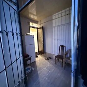 In Baku 150.0 m² apartment is for sale - Image 3