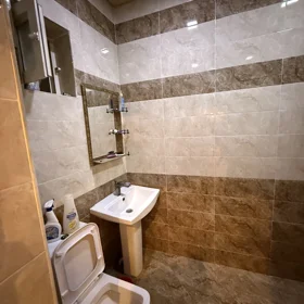 In Baku 150.0 m² apartment is for sale - Image 4
