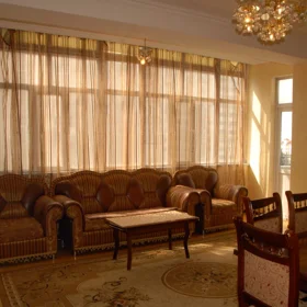 In Baku 90.0 m² apartment is for rent - Image 2