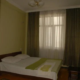 In Baku 90.0 m² apartment is for rent - Image 3