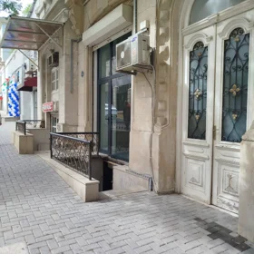 In Baku 45.0 m² commercial is for rent