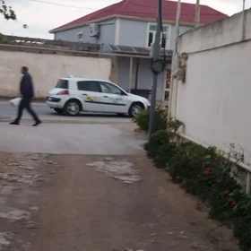 In Baku 100.0 m² house with 4.0 rooms is for sale - Image 4
