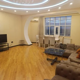In Baku 190.0 m² apartment is for rent - Изображение 2