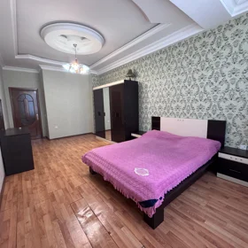 In Baku 105.0 m² apartment is for rent - Image 3