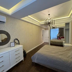 In Baku 75.0 m² apartment is for rent - Image 2