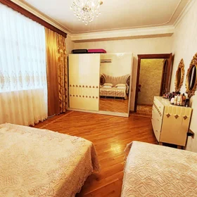 In Baku 140.0 m² apartment is for sale - Image 5