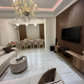 In Baku 155.0 m² apartment is for sale - Image 2