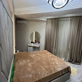 In Baku 155.0 m² apartment is for sale - Image 4