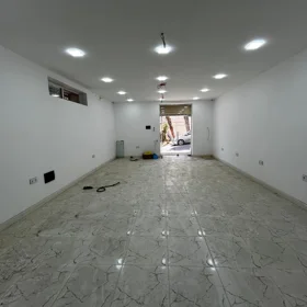 In Baku 170.0 m² commercial is for sale
