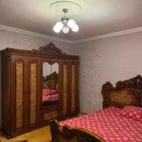 In Baku 100.0 m² house with 3.0 rooms is for rent