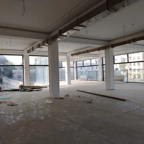 In Khirdalan 1000.0 m² commercial is for rent - Image 2