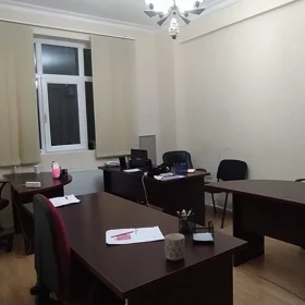 In Baku 100.0 m² office is for rent
