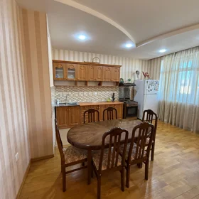 In Baku 180.0 m² apartment is for rent - Image 5