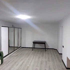 In Baku 60.0 m² apartment is for rent - Image 2
