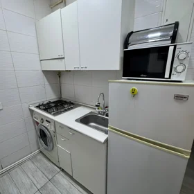 In Baku 50.0 m² house with 2.0 rooms is for rent - Image 5