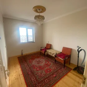 In Baku 177.0 m² house with 2.0 rooms is for rent - Image 3