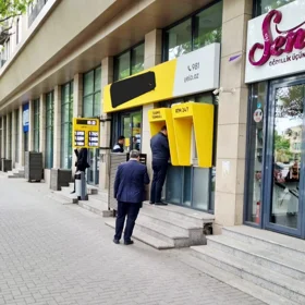 In Baku 145.0 m² commercial is for rent