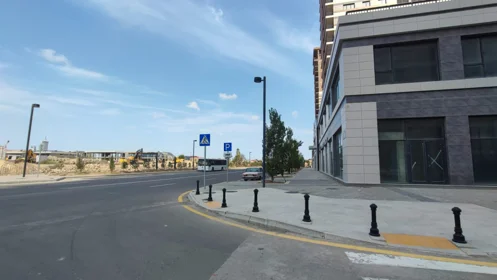 In Baku 400.0 m² commercial is for sale - Image 2