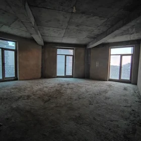 In Baku 209.0 m² apartment is for sale - Image 4