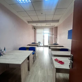 In Baku 25.0 m² office is for rent - Image 2