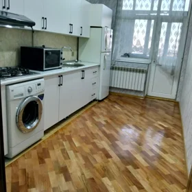 In Baku 90.0 m² apartment is for rent - Image 2