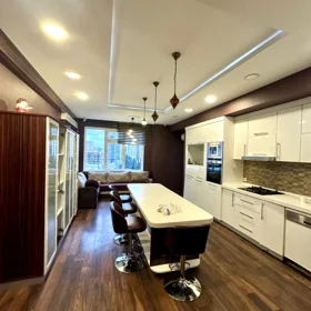 In Baku 200.0 m² apartment is for rent - Image 5