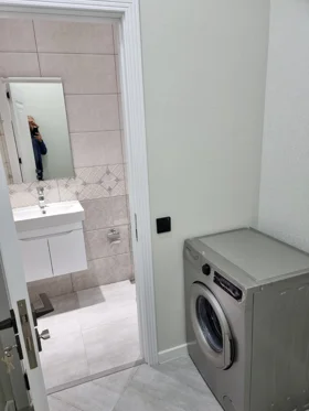 In Baku 110.0 m² apartment is for rent - Image 4